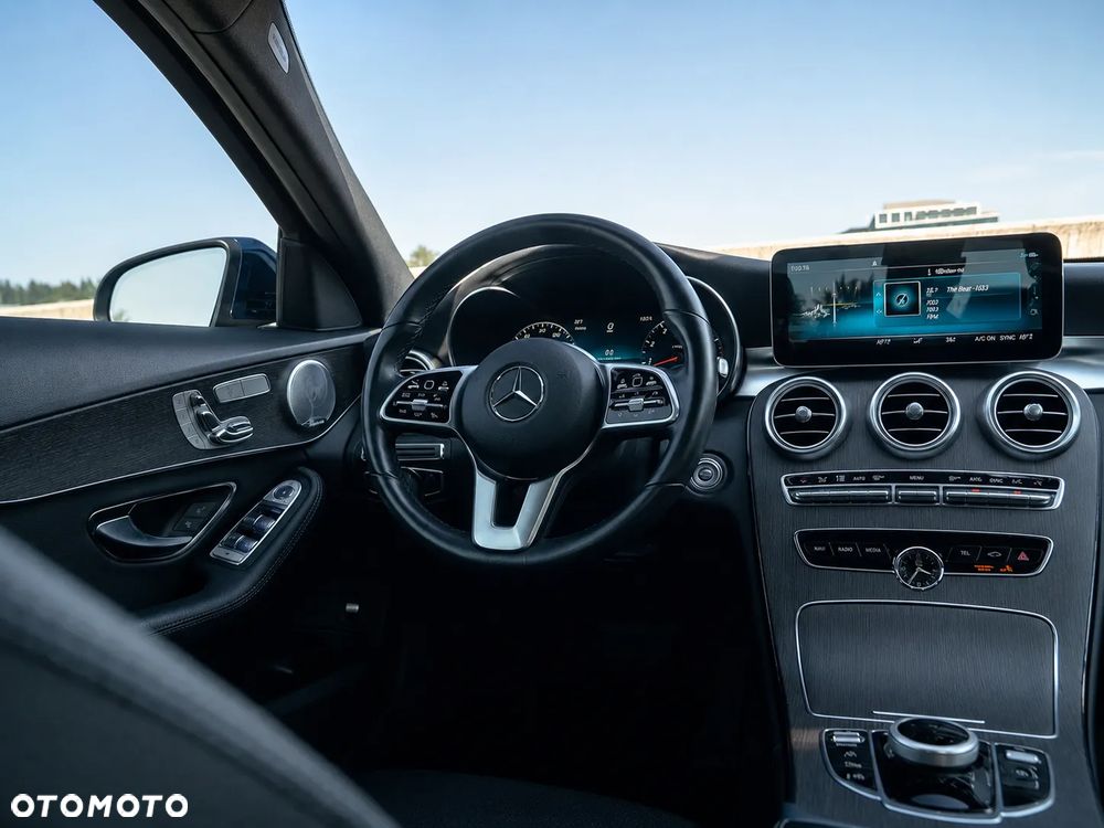 Mercedes-Benz Klasa C 300 9G-TRONIC Exclusive - 13
