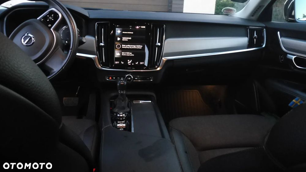 Volvo V90 D4 SCR Momentum - 12