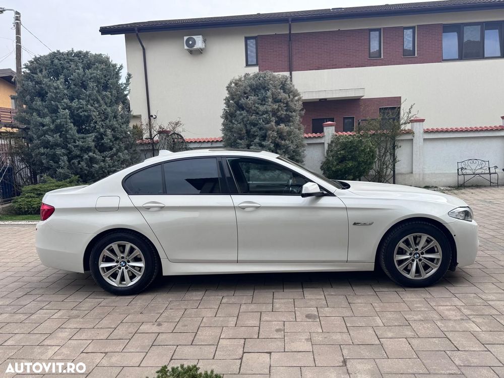 BMW Seria 5 525d Aut. Modern Line - 11