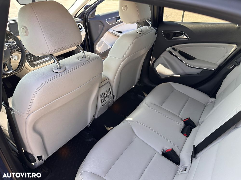 Mercedes-Benz GLA 200 d Aut. - 17