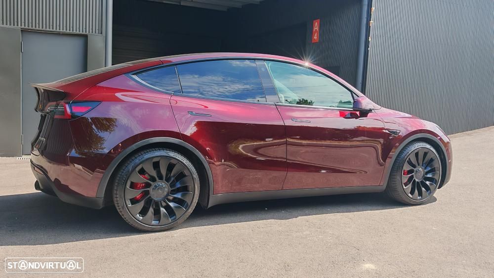 Tesla Model Y Performance Dual Motor AWD - 8