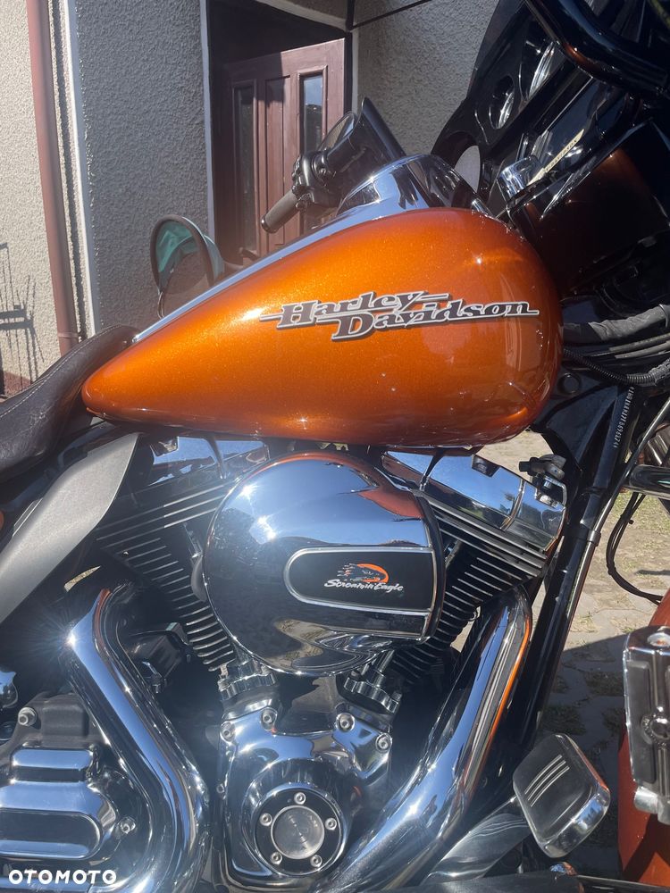 Harley-Davidson CVO Street Glide - 6