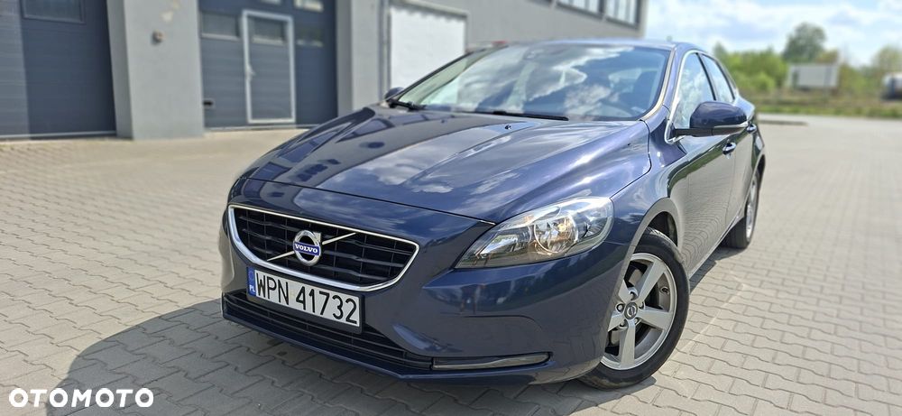Volvo V40 D4 Momentum - 3