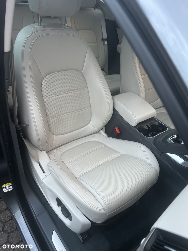 Jaguar E-Pace D150 AWD R-Dynamic S - 23