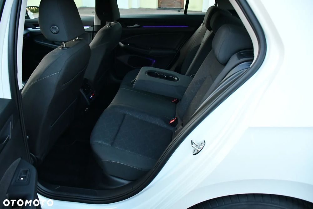 Volkswagen Golf 1.0 eTSI Life DSG - 20