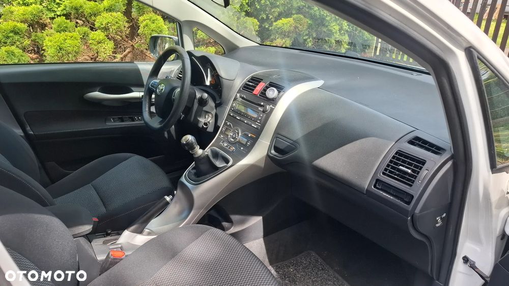 Toyota Auris - 8