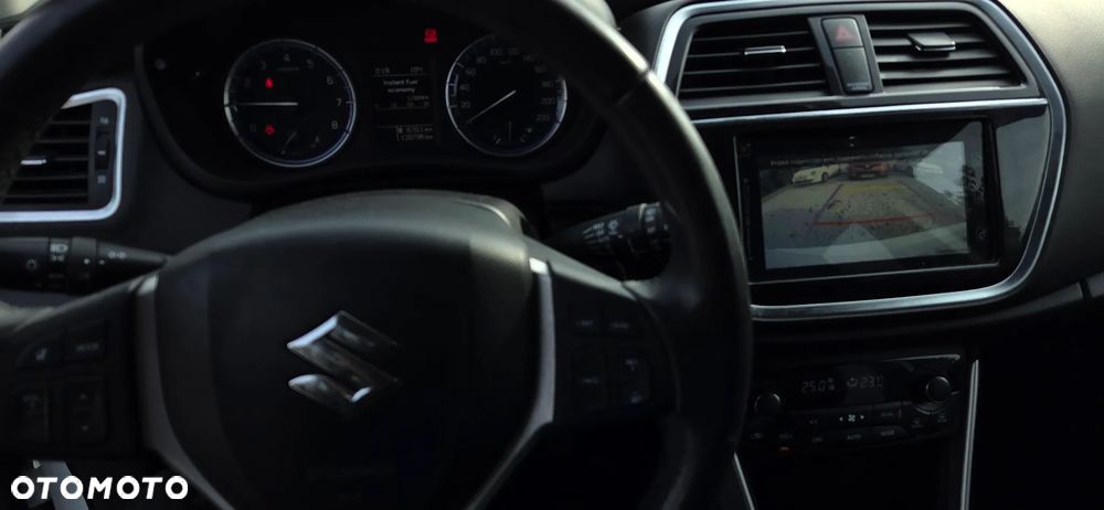 Suzuki SX4 S-Cross - 25