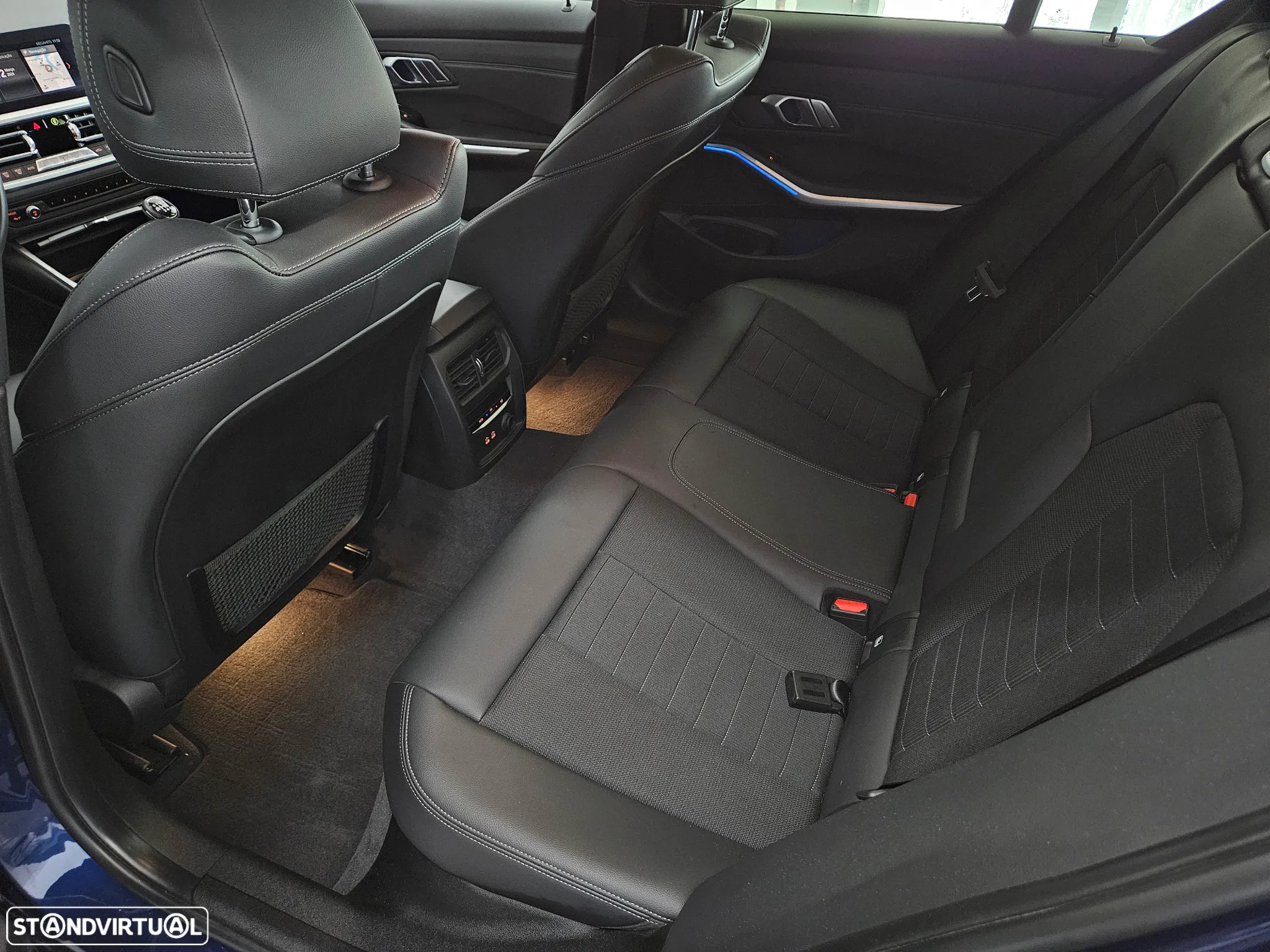 BMW 318 d Line Sport - 12