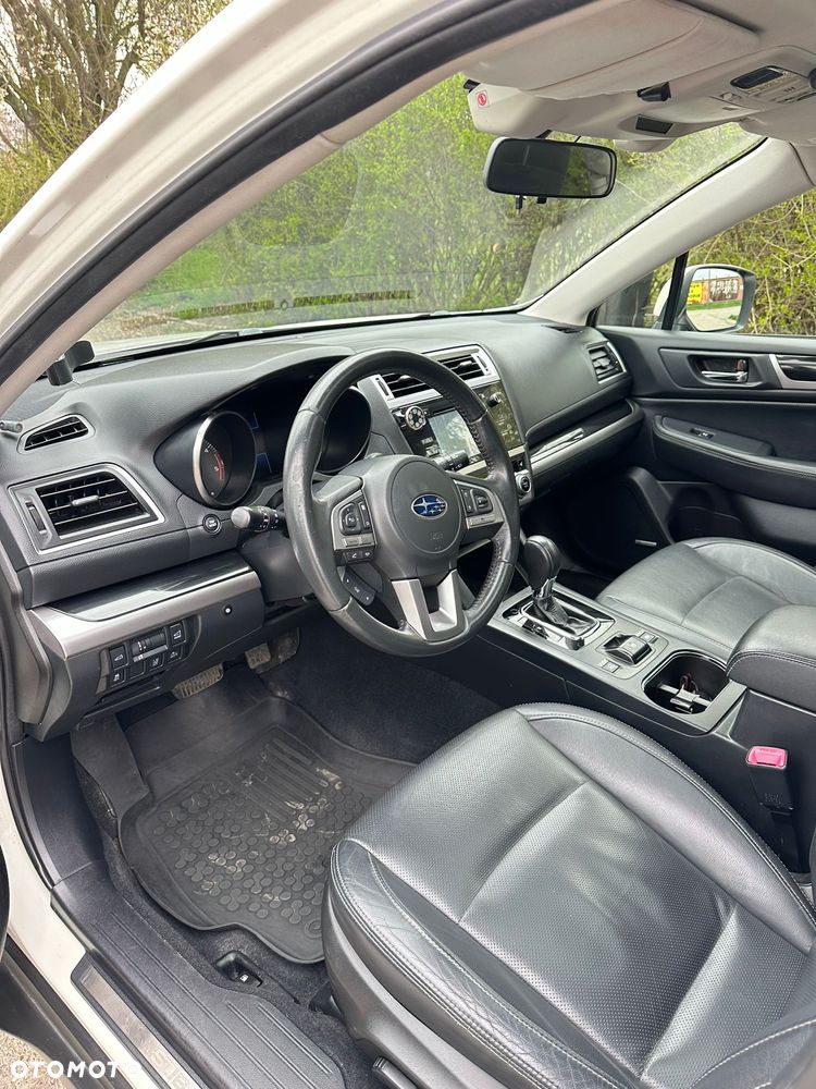 Subaru Legacy - 12