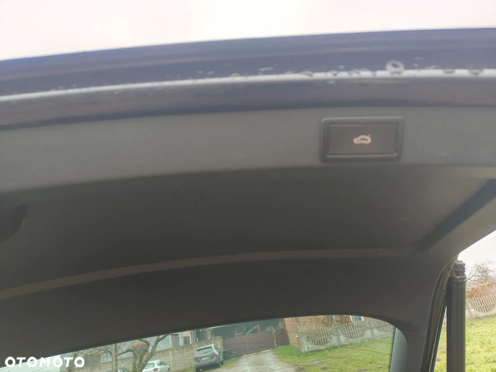 Skoda Octavia 2.0 TDI DSG RS - 8