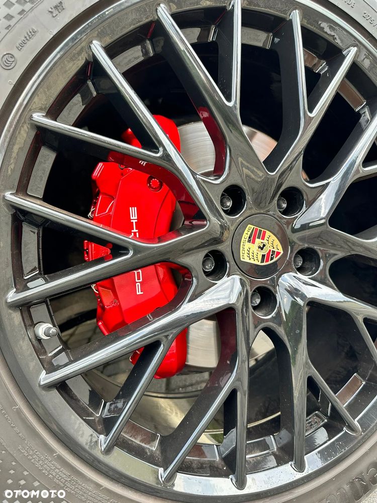 Porsche Cayenne - 12