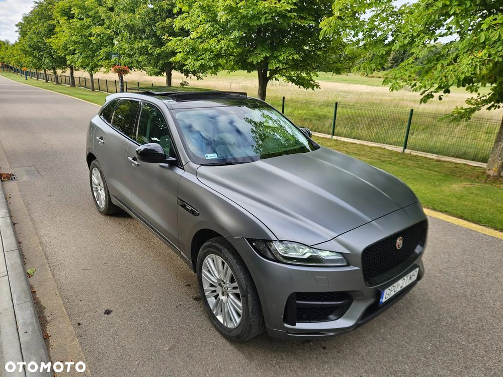 Jaguar F-Pace - 4