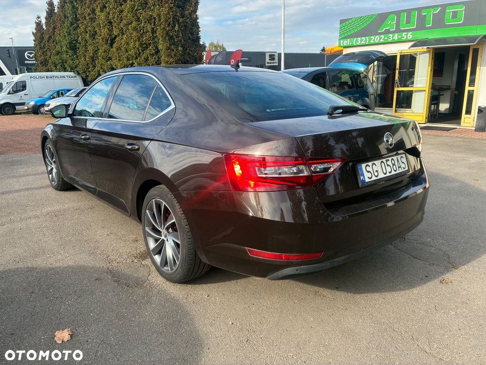 Skoda Superb 1.8 TSI L&K DSG - 7