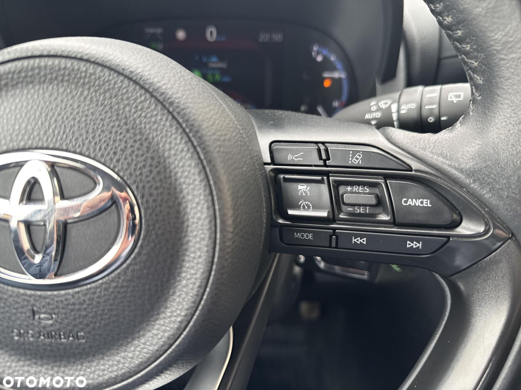 Toyota Yaris Cross Hybrid 1.5 Comfort 4x4 - 17