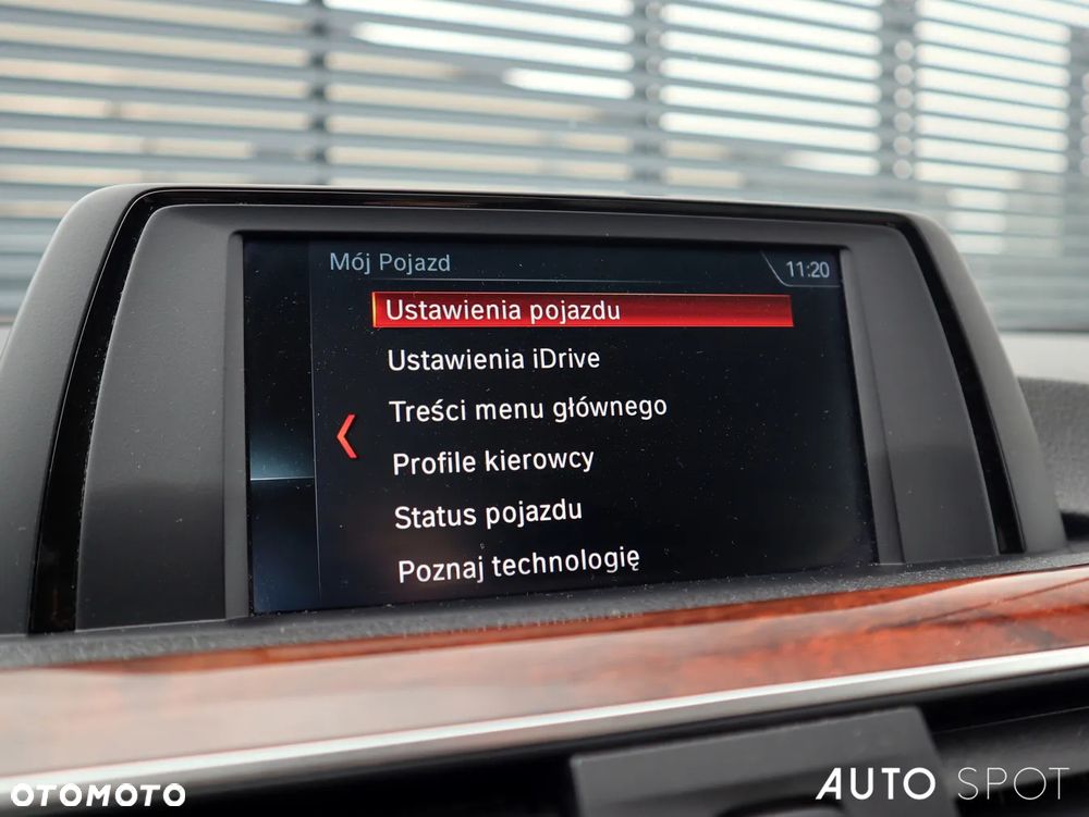 BMW Seria 3 320d xDrive Advantage - 23