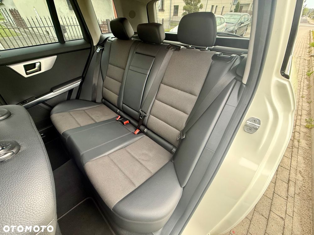 Mercedes-Benz GLK 350 CDI DPF 4Matic 7G-TRONIC - 24