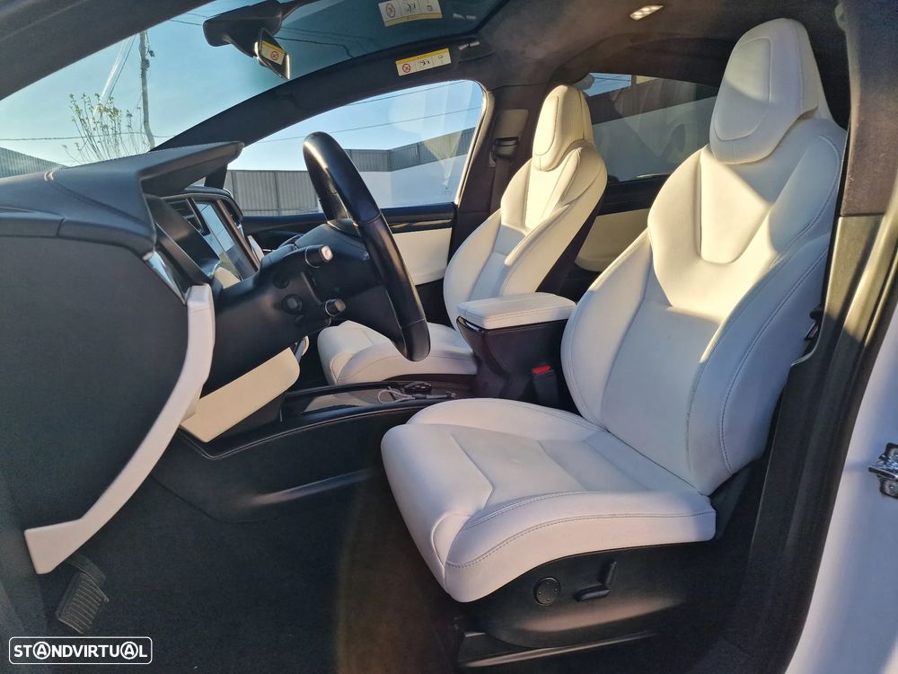 Tesla Model X 100D - 14