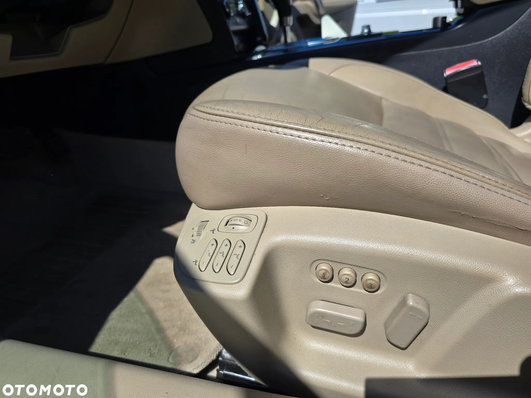Renault Latitude V6 dCi 240 FAP - 28