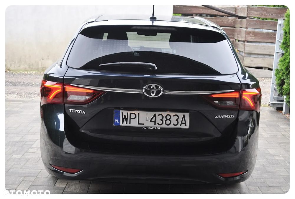 Toyota Avensis Touring Sports 1.8 Business Edition - 16
