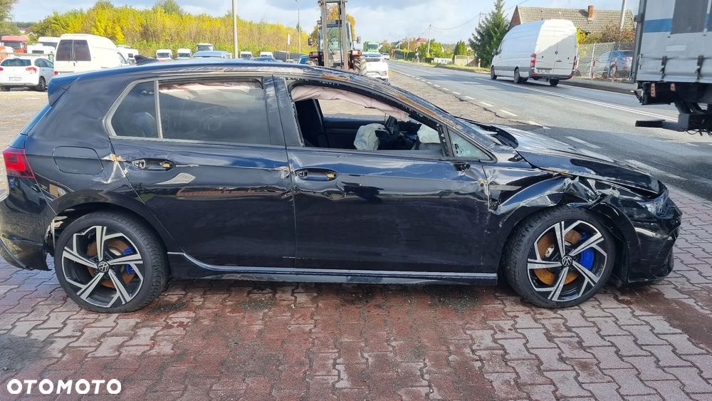 Volkswagen Golf VIII 2.0 TSI 4Motion R DSG - 2