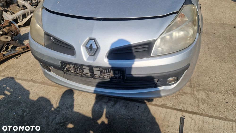 RENAULT CLIO III ZDERZAK PRZÓD TED69 - 2