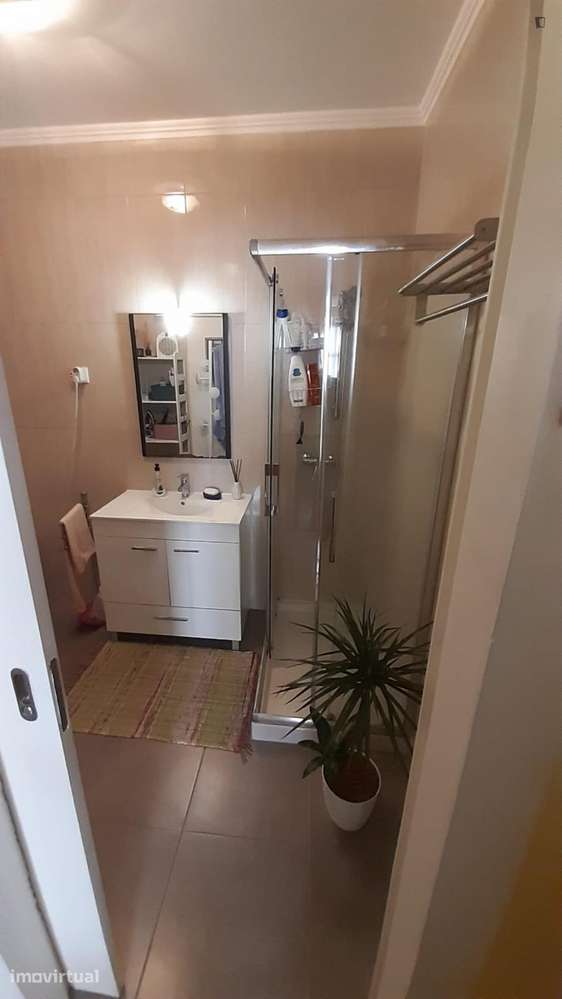 Quarto - localizado em Avenida da Liberdade Lisbon - Grande imagem: 4/41