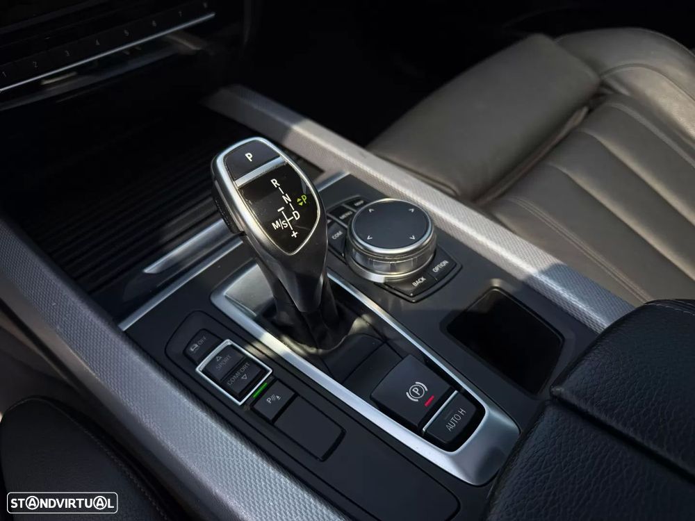 BMW X5 25 d xDrive Pack M - 11