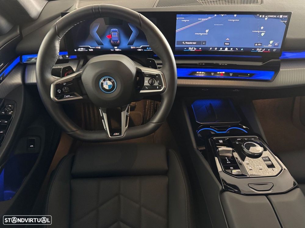 BMW 530 e Pack Desportivo M - 8