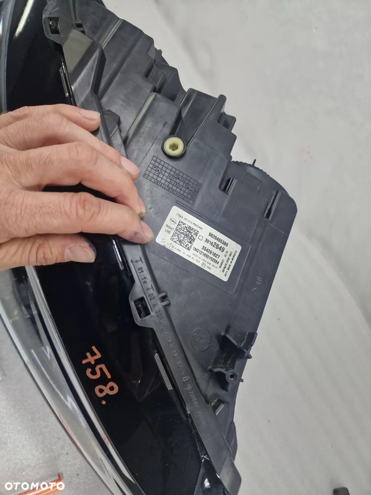 OPEL CORSA F 19- PRAWA ZWYKŁA LAMPA PRZEDNIA PRZÓD , NR 39162949 , NR AUKCJI LA758 - 19