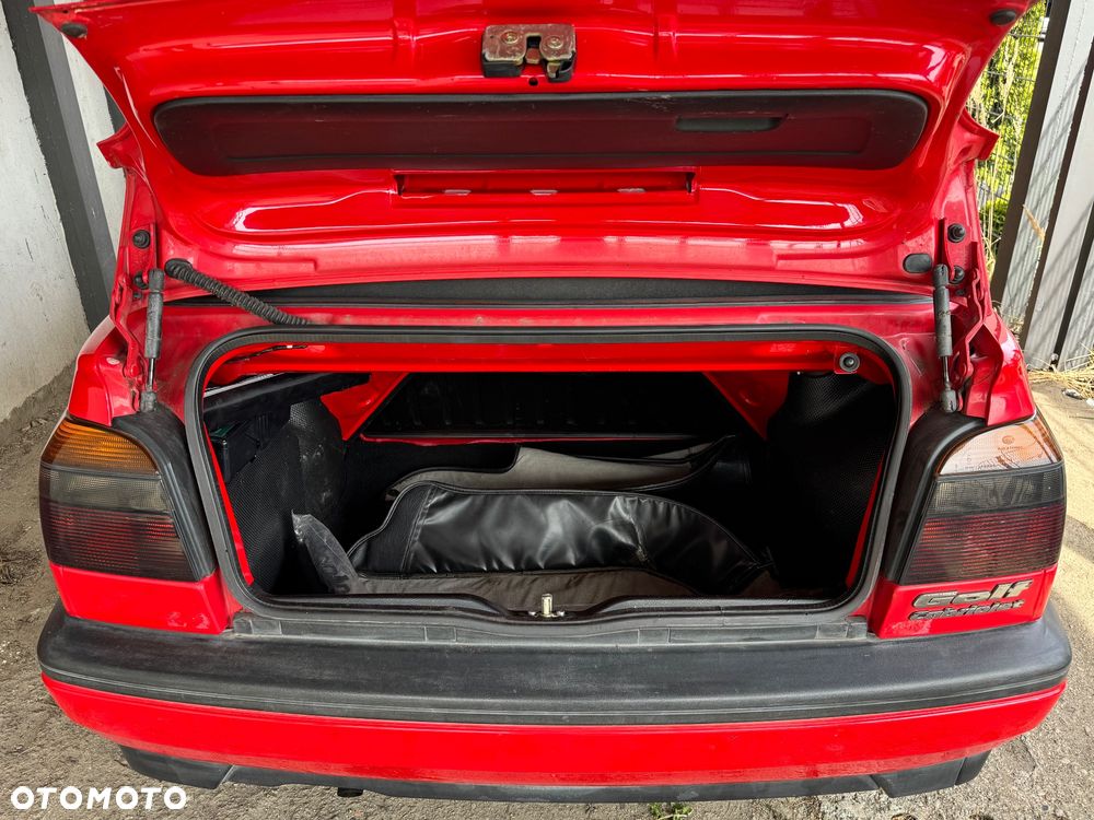Volkswagen Golf - 14
