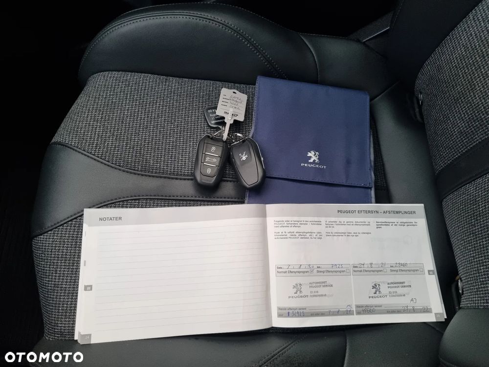 Peugeot 3008 1.2 PureTech Allure S&S - 25