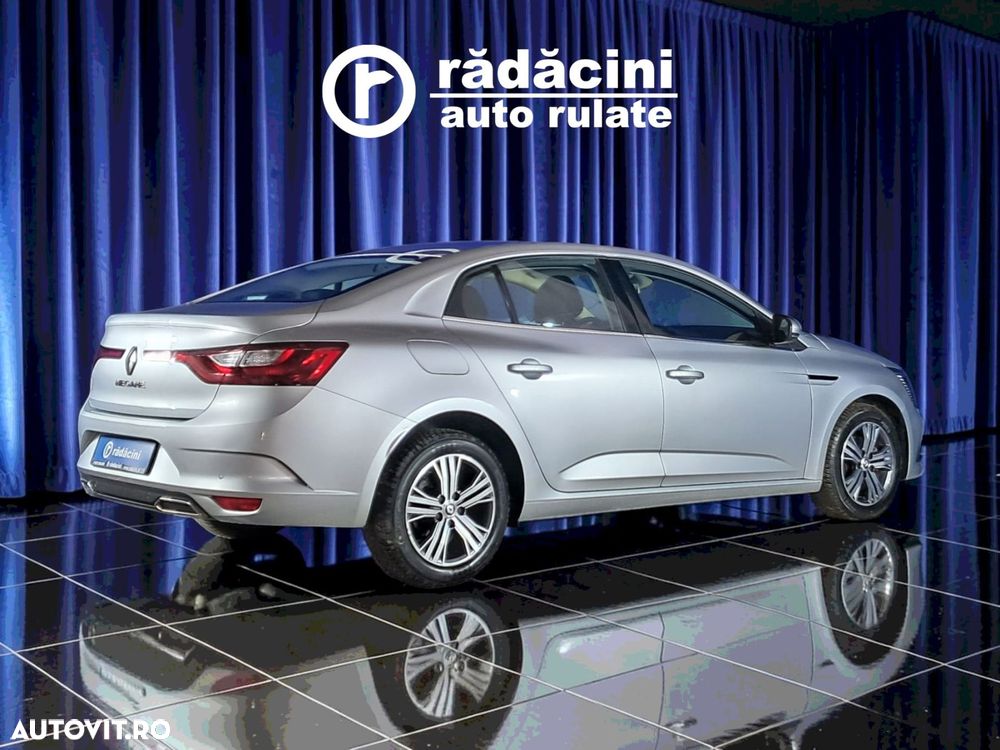 RENAULT Megane 2023 — imagine 4