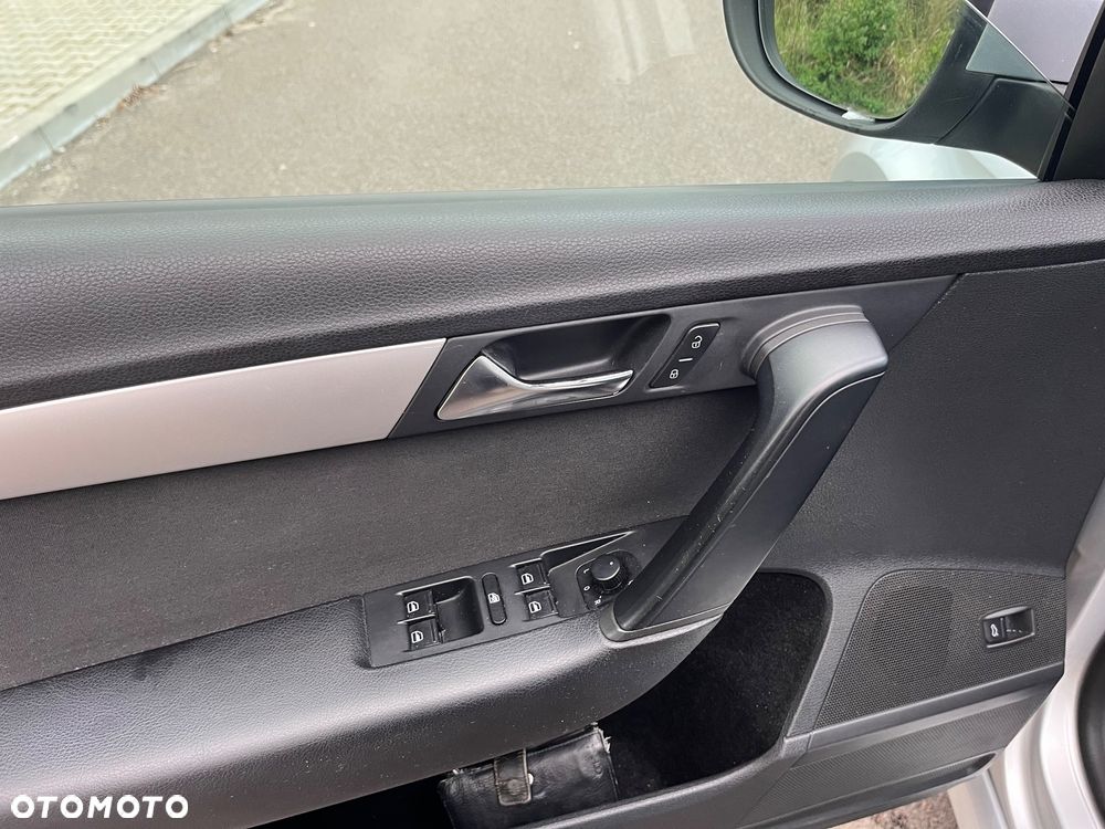 Volkswagen Passat Variant 2.0 Blue TDI SCR Highline - 15