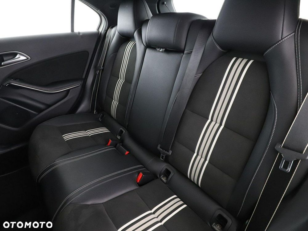 Mercedes-Benz Klasa A 180 (BlueEFFICIENCY) 7G-DCT AMG Sport - 18