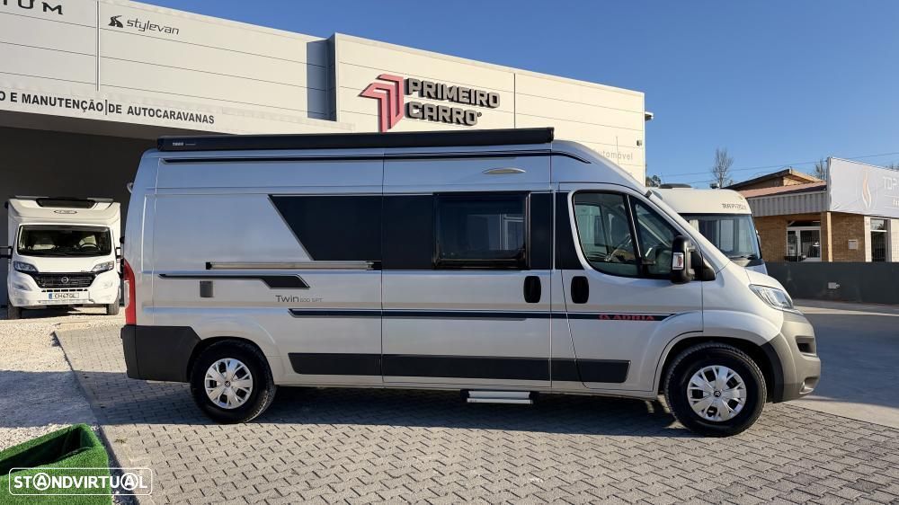 Adria Twin 600 SPT cama transversal - 18
