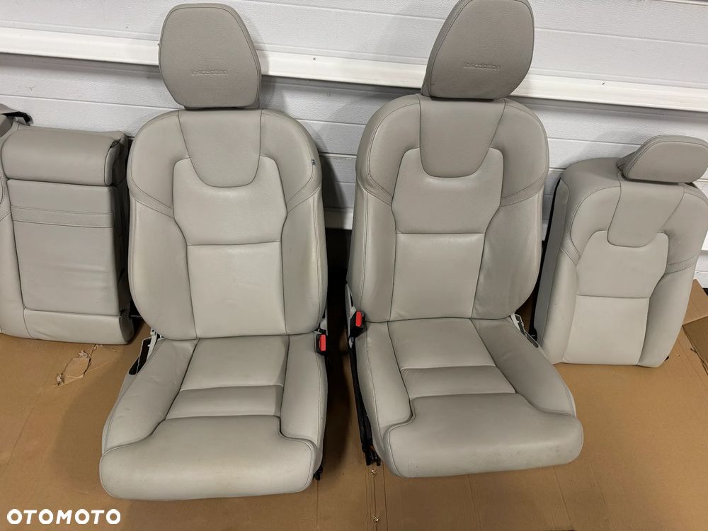 VOLVO XC60 II Fotele Kanapy komplet Skóry - 2