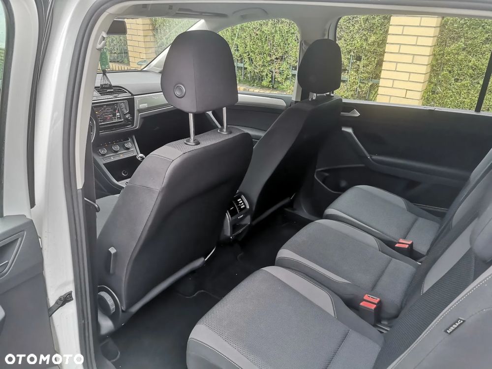 Volkswagen Touran 1.6 TDI SCR (BlueMotion Technology) Comfortline - 19