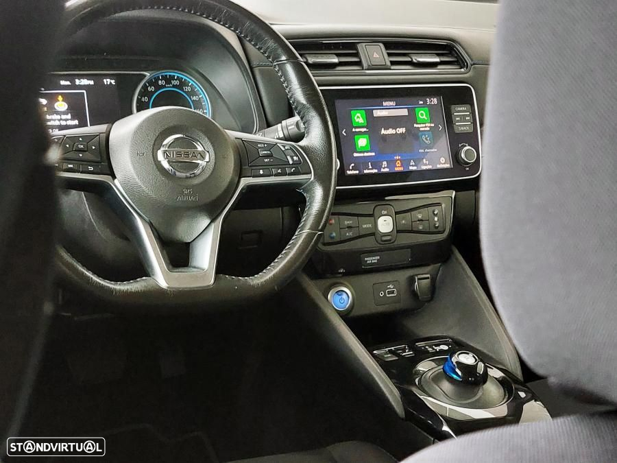 Nissan Leaf N-Connecta - 10