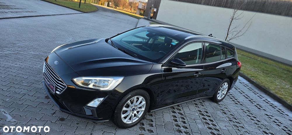 Ford Focus SW - 16