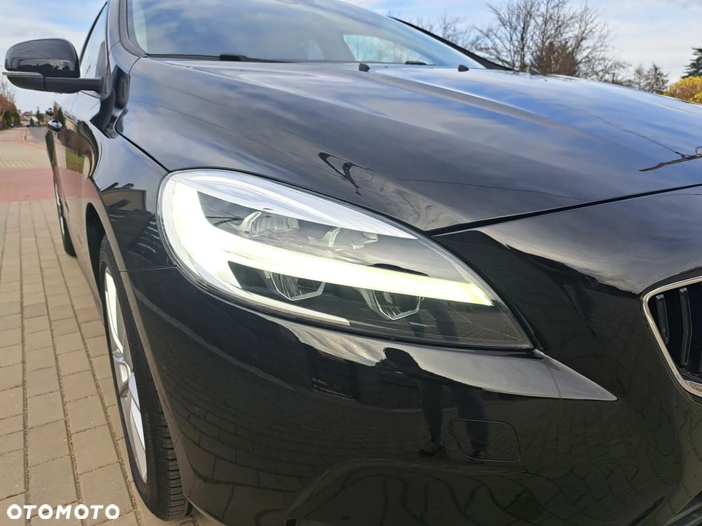 Volvo V40 D2 Momentum - 9