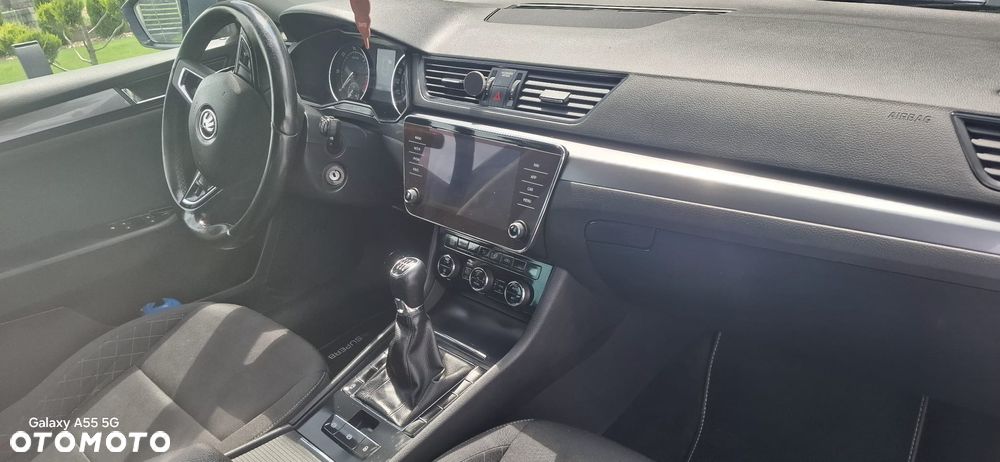 Skoda Superb 2.0 TDI Active - 32