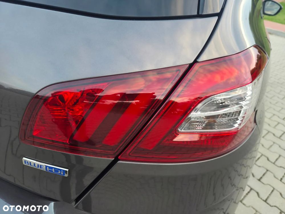Peugeot 308 1.6 e-HDi Access S&S - 27