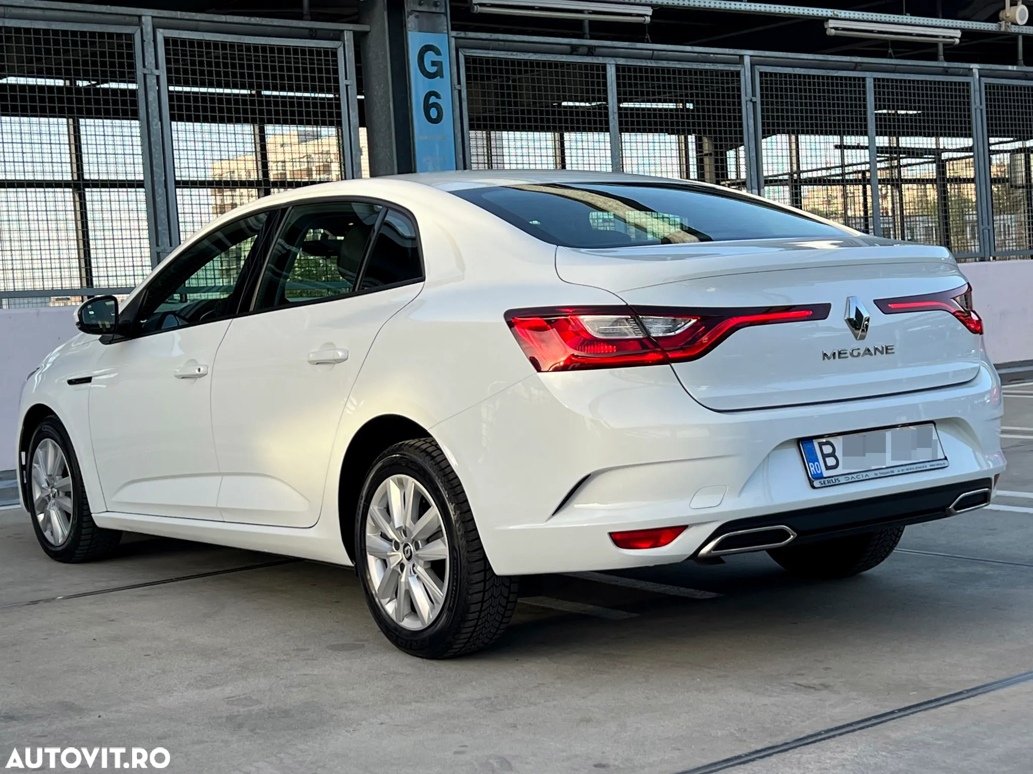 Renault Megane TCe 140 GPF Zen - 4