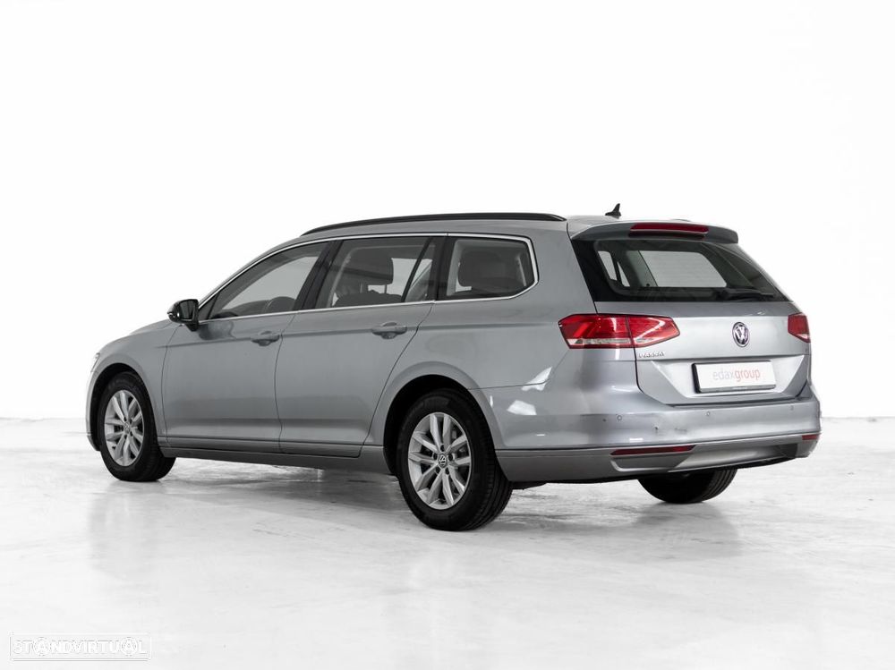 VW Passat Variant 1.6 TDI Confortline - 4