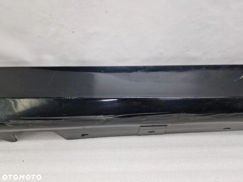 BMW E90 / E91 05- PRAWA LISTWA PROGOWA / NAKŁADKA PROGU , NR 5171-7062298 , NR AUKCJI PR433 - 4