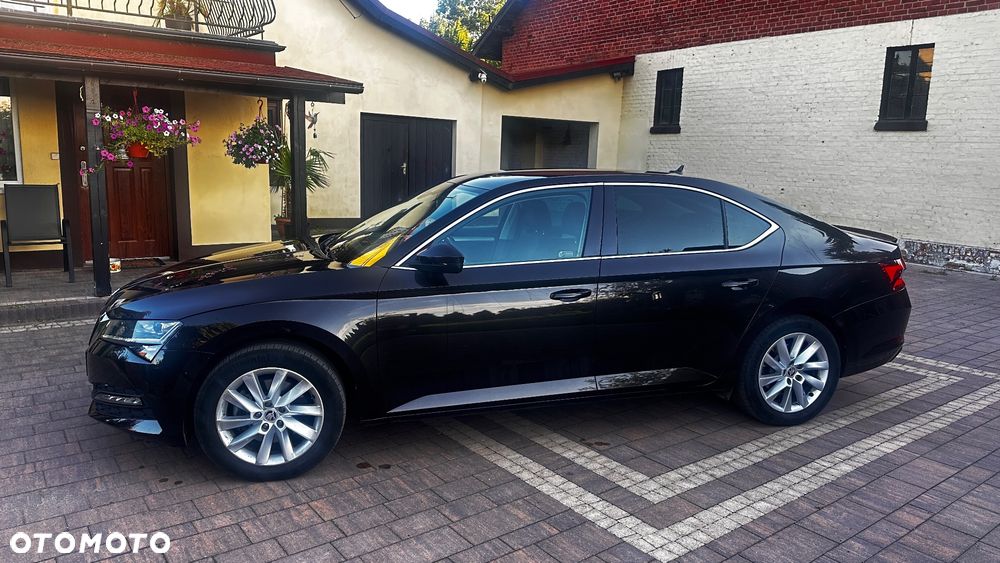 Skoda Superb 2.0 TDI SCR Style DSG - 2