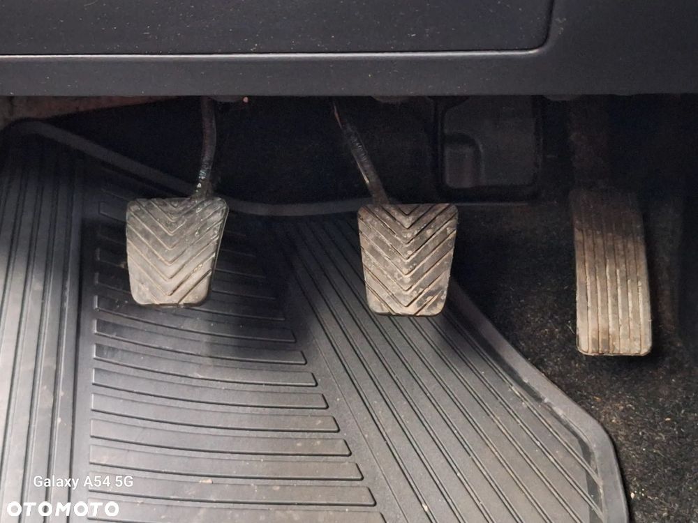 Mitsubishi Lancer 1.8 Intense - 32