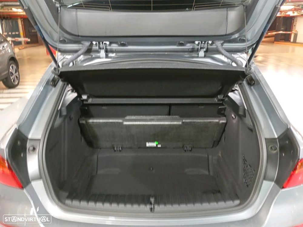 BMW 116 d Corporate Edition Auto - 9