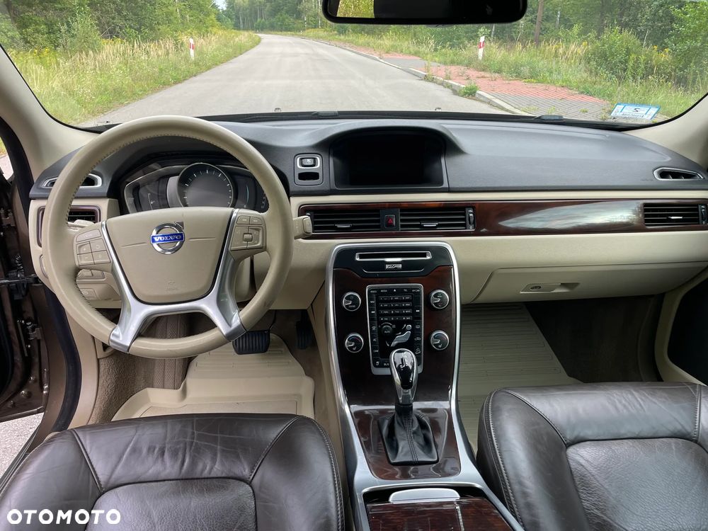 Volvo XC 70 T6 AWD Momentum - 10