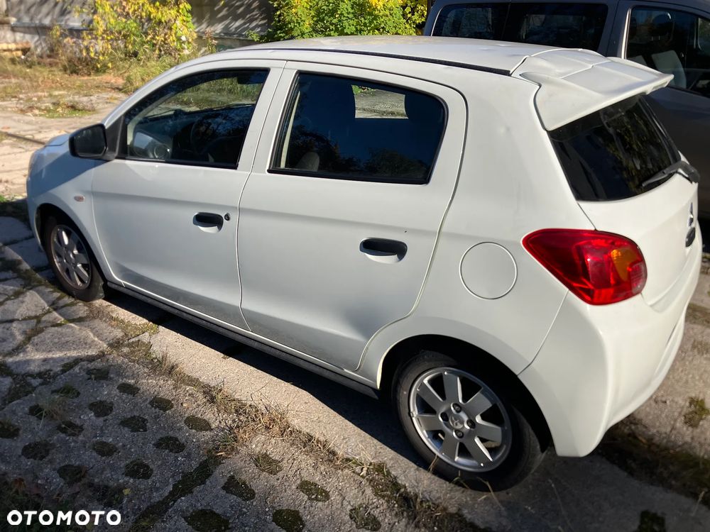 Mitsubishi Space Star 2013 photo 3